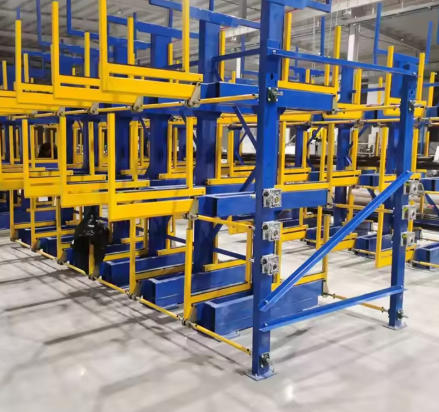 Estante para Almacenamiento de Tuberías Metálicas – Diseño de Cantiléver Pesado para Eficiencia Industrial