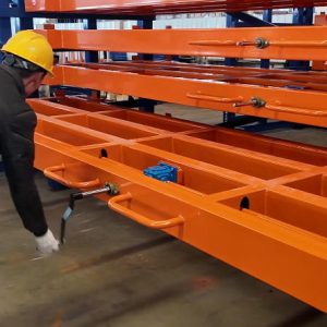 Estantería Eléctrica Industrial para Láminas de Acero – Cajones Motorizados de Extensión Total hasta 20 Toneladas por Nivel